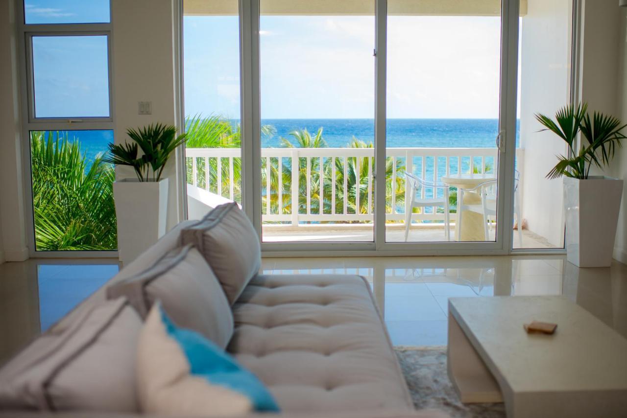 Whispering Seas Oceanfront Suite オーチョ・リオス エクステリア 写真