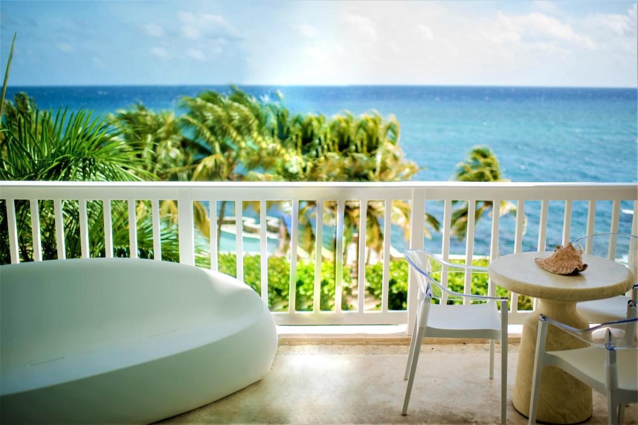 Whispering Seas Oceanfront Suite オーチョ・リオス エクステリア 写真