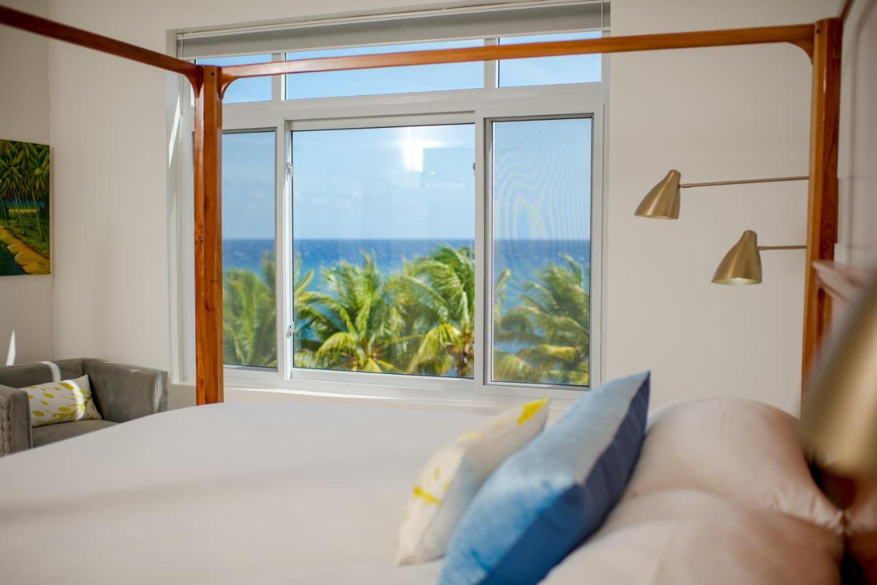 Whispering Seas Oceanfront Suite オーチョ・リオス エクステリア 写真