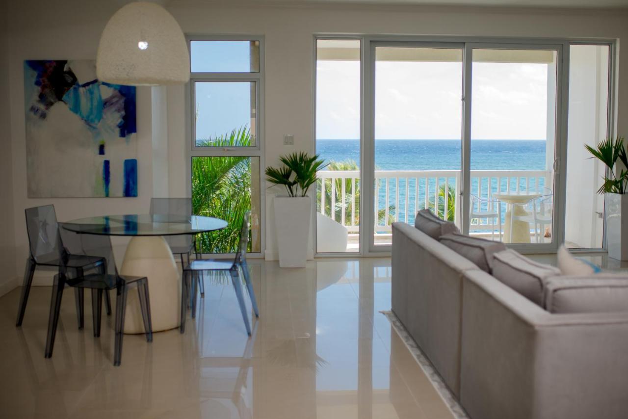 Whispering Seas Oceanfront Suite オーチョ・リオス エクステリア 写真