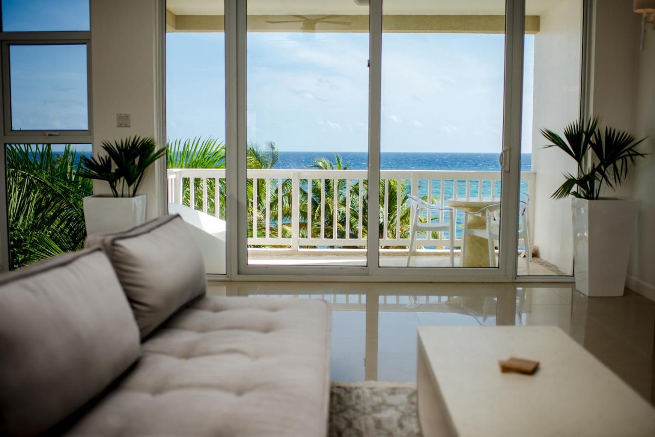 Whispering Seas Oceanfront Suite オーチョ・リオス エクステリア 写真