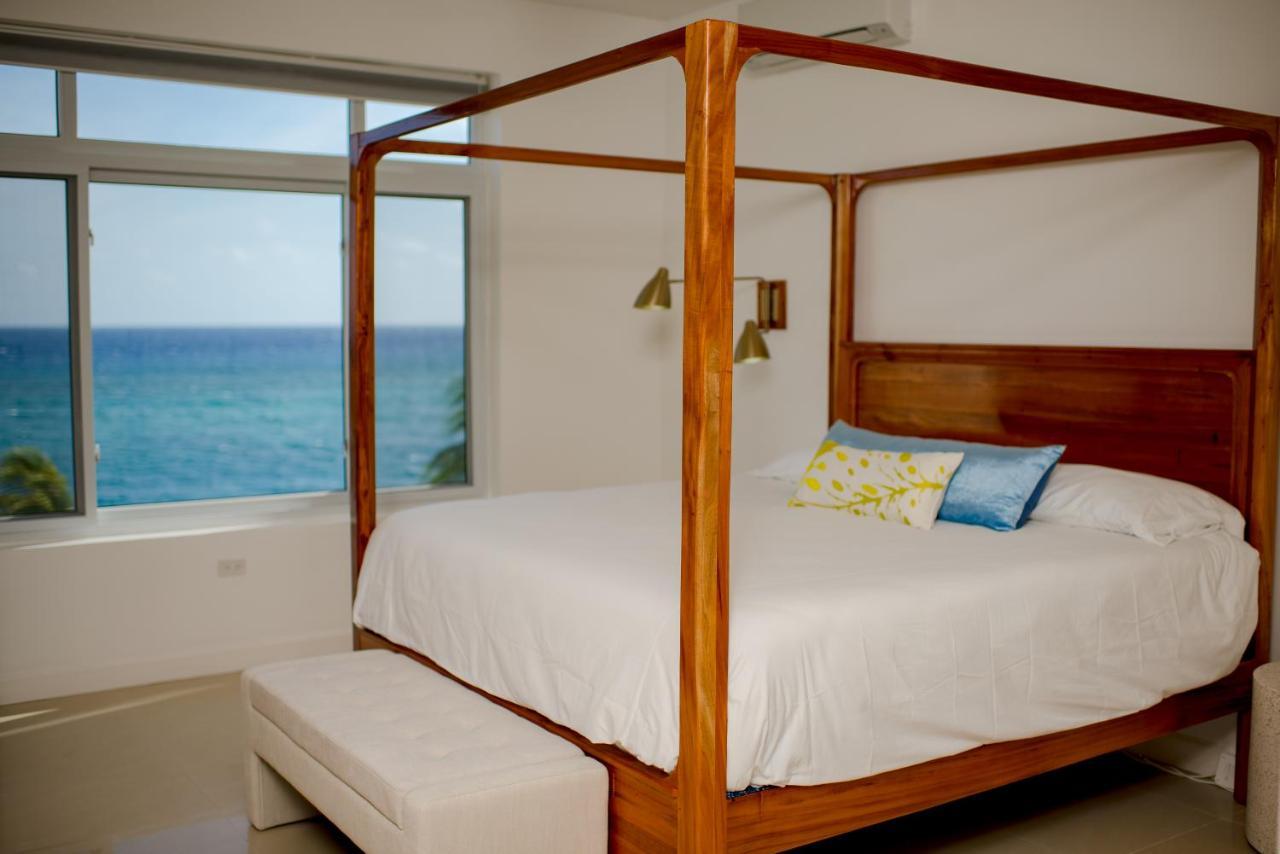 Whispering Seas Oceanfront Suite オーチョ・リオス エクステリア 写真
